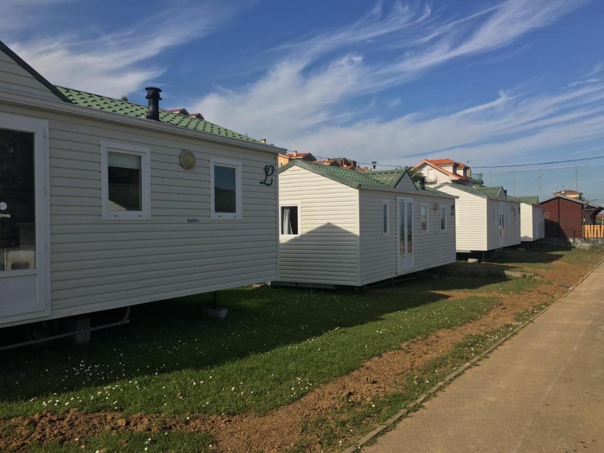 Camping Las Gaviotas Naveces Exterior photo